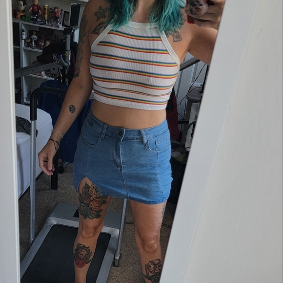 Cute Striped Rainbow Tank - Picture 6 of 6